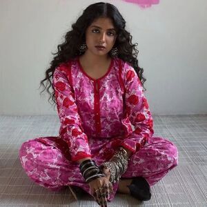 GENERATION PK PAKISTANI FLORAL KURTA